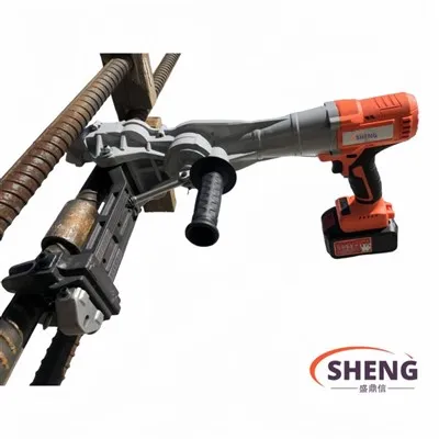 Динамометричний ключ для з’єднання труб акумулятора